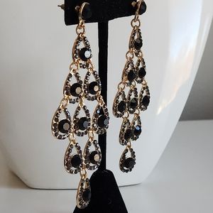 EUC STUNNING CUT CRYSTAL DROP EARRINGS